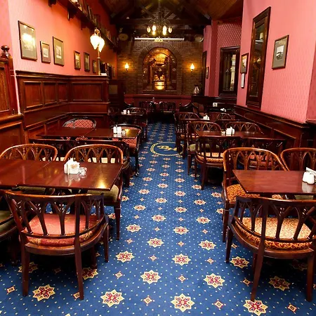 Beaumont House 4*