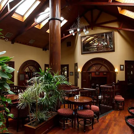Beaumont House Πανδοχείο 4*